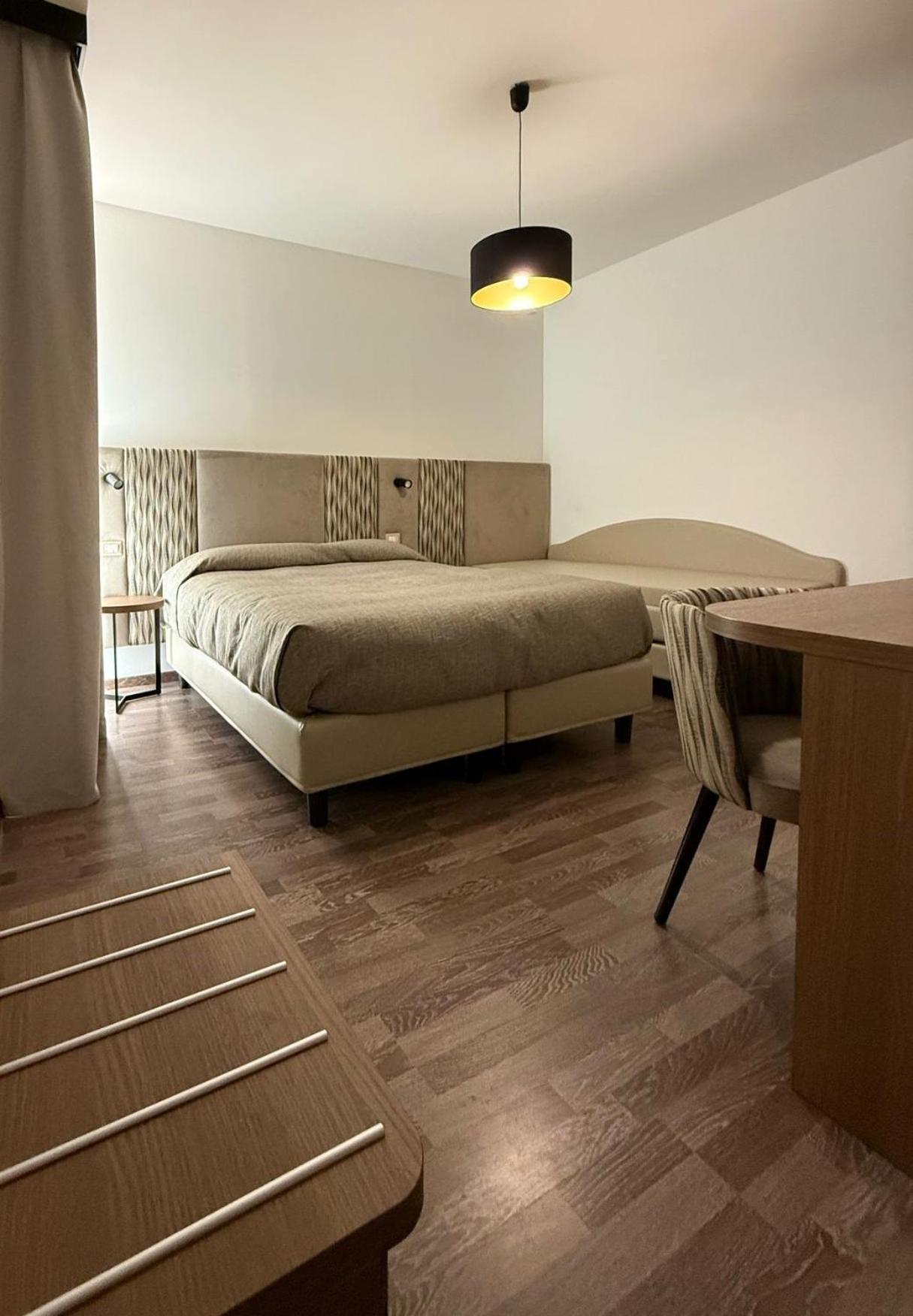 Hotel Miramare Pineto Ngoại thất bức ảnh