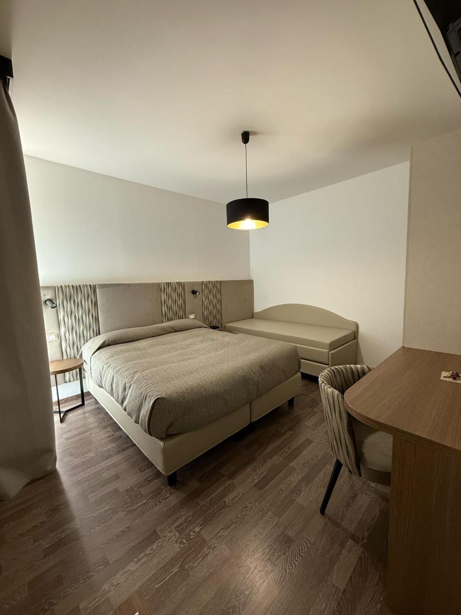 Hotel Miramare Pineto Ngoại thất bức ảnh