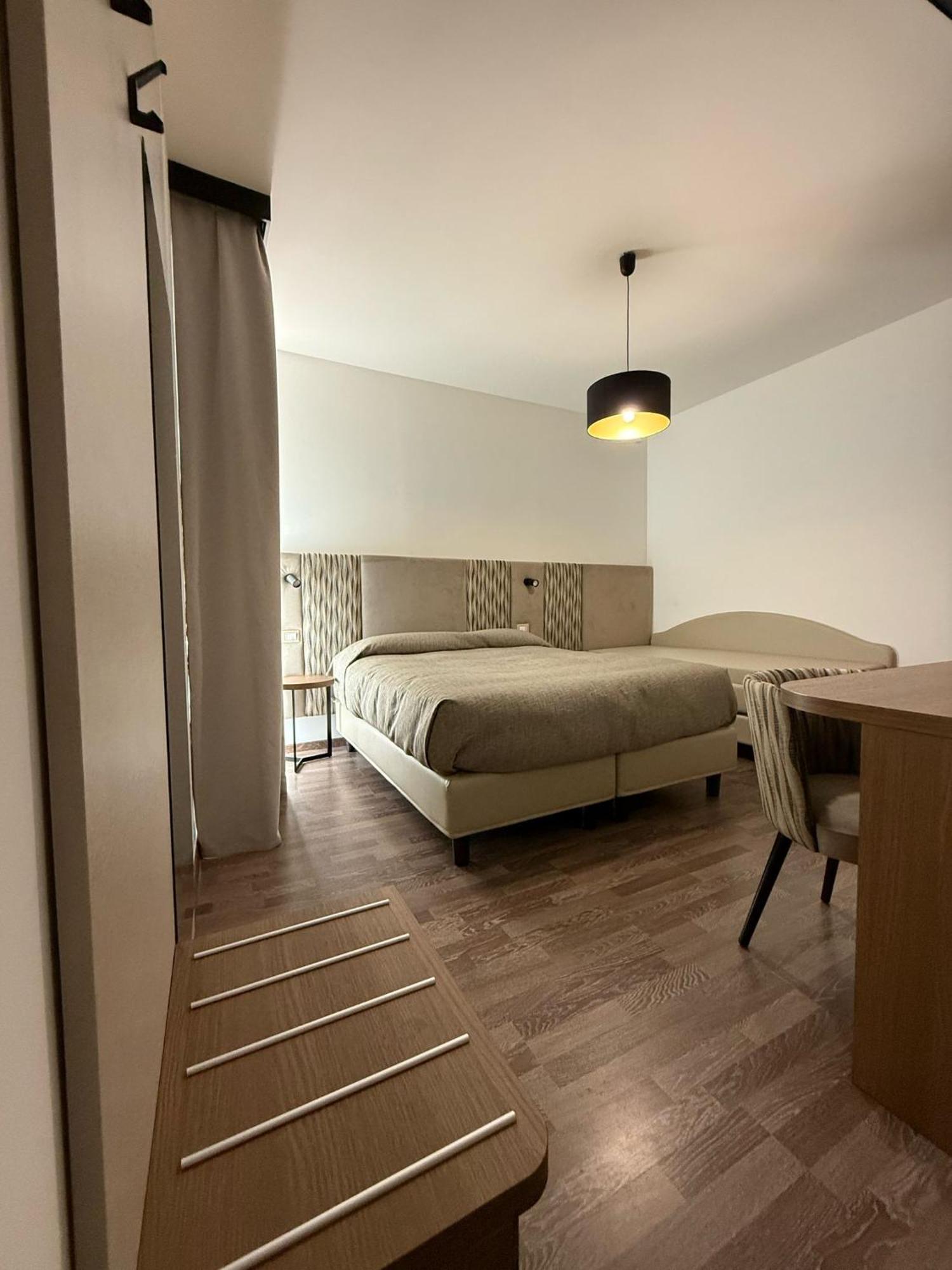 Hotel Miramare Pineto Ngoại thất bức ảnh